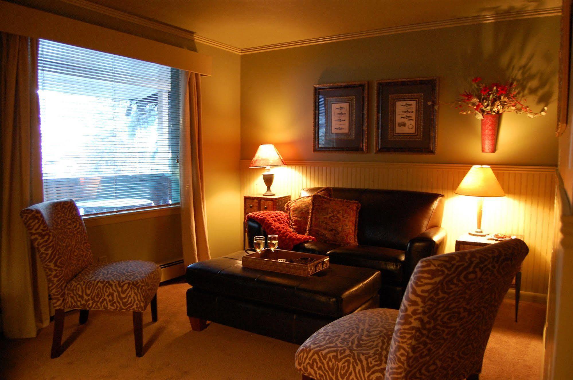 Highland Haven Creekside Inn Evergreen Cameră foto